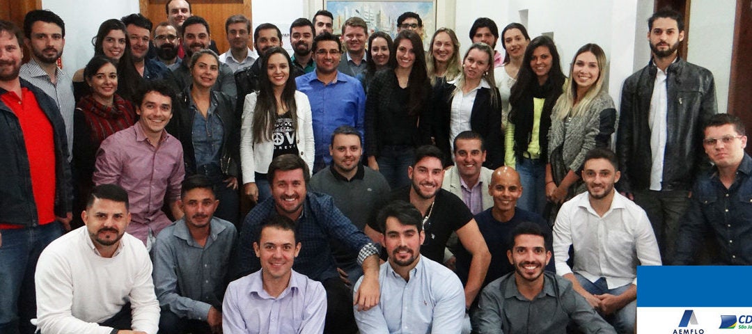 Palestra sobre Marketing Digital reúne jovens da Grande Florianópolis